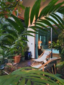 Bazén v ubytování Salad Beach Guest House nebo v jeho okolí