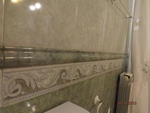 Ένα μπάνιο στο Continental Hotel +7 φωτογραφίες