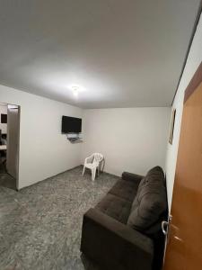 Imagem da galeria de Casa próximo a UFR - QUARTO SALA E COZINHA EQUIPADA em Rondonópolis