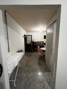 Imagem da galeria de Casa próximo a UFR - QUARTO SALA E COZINHA EQUIPADA em Rondonópolis