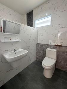 Ένα μπάνιο στο Chon Nara Place