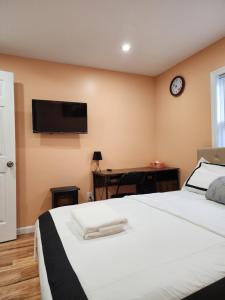 Ένα ή περισσότερα κρεβάτια σε δωμάτιο στο Unique Monthly Rentals For Professionals +30 φωτογραφίες