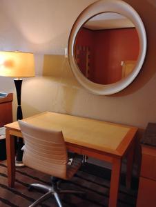 Et opholdsområde på Gated - 2 Double Bed Studio with Full Kitchen 114