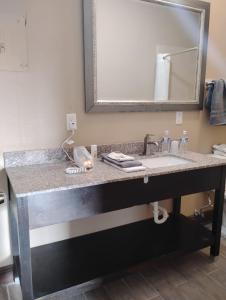 Billede fra billedgalleriet på Gated - 2 Double Bed Studio with Full Kitchen 114 i Baton Rouge