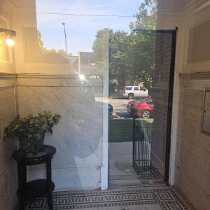 Foto de la galería de BUILDING AFFLUENCE LEASING m en Chicago