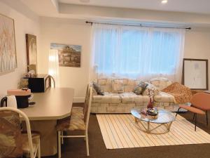 Χώρος καθιστικού στο Cora Rivergarden Retreat