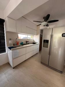 Η κουζίνα ή μικρή κουζίνα στο Casaserenapremium