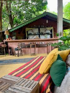 Χώρος καθιστικού στο Hanuman Heights +10 φωτογραφίες