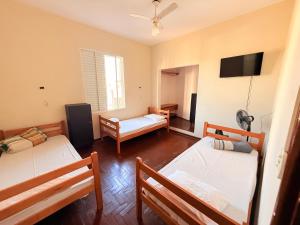 TV a/nebo společenská místnost v ubytování Hotel Alojamento AS + 7 fotografií