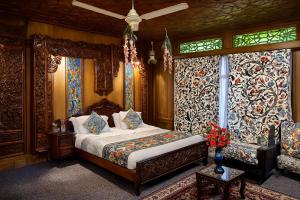 Ένα ή περισσότερα κρεβάτια σε δωμάτιο στο Shanghai Palace