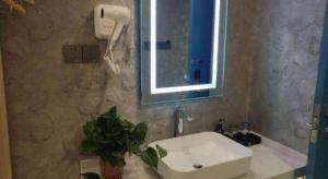 Ένα μπάνιο στο City 118 Selected Hotel Xi'an Fengcheng Nan Road +48 φωτογραφίες