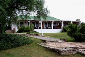 Garður fyrir utan Leeuwenbosch Shearers Lodge - Amakhala Game Reserve