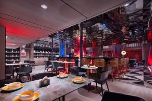 Φαγητό σε αυτό το ξενοδοχείο ή κάπου εκεί κοντά