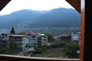 Φωτογραφία από το άλμπουμ του The Rohtang Chalet σε Jāmb