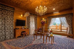 Μια τηλεόραση ή/και κέντρο ψυχαγωγίας στο Shanghai Palace