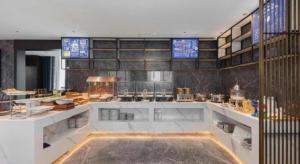 a large kitchen with aasteryasteryasteryasteryasteryasteryasteryasteryasteryasteryastery at Echarm Hotel Zhuzhou Liling in Li-ling-hsien