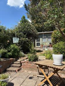 En have udenfor Charming cottage in Wells with easy parking + 25 billeder