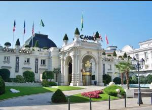 Σημείο ενδιαφέροντος κοντά σε αυτό το διαμέρισμα