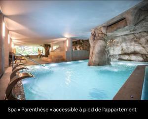 Πισίνα στο ή κοντά στο JOYA - Appartement calme en hypercentre - proche des thermes
