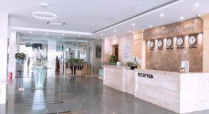 Ο χώρος του λόμπι ή της ρεσεψιόν στο Luxe Hotel