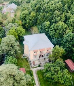 Aed väljaspool majutusasutust Noor Dilijan