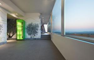 
A balcony or terrace at Grand Hotel Ambasciatori Wellness & Spa
