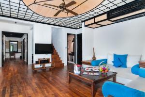 Un lugar para sentarse en Hideaway Beach Resort & Spa - FREE SHARED CHARTER FLIGHT for two on stays of 7 or more nights from September 2025 until 23rd December 2026