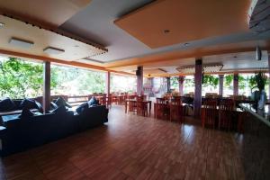 Restaurace v ubytování Samosir Cottages Resort