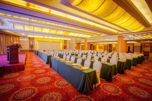 Φωτογραφία από το άλμπουμ του Wuhan Premier Mayflowers Hotel στο Γουχάν +270 φωτογραφίες