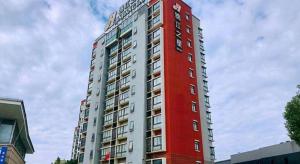 Το κτήριο όπου στεγάζεται  το ξενοδοχείο