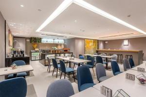 Restaurace v ubytování Lavande Hotel Guangzhou Jingxi Southern Hospital Metro Station