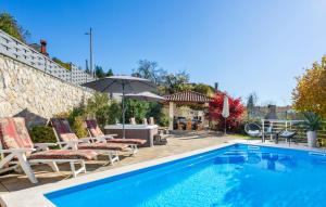 Πισίνα στο ή κοντά στο Villa Lemily with private pool by Villas Guide