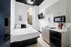 Η κουζίνα ή μικρή κουζίνα στο Balboa Park Hotel Downtown Little Italy