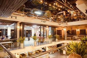 Restaurace v ubytování Roza Luxury Cat Ba - Cave hotel, Swimming Pool & Rooftop