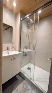Koupelna v ubytování L'alpage + 4 fotografie