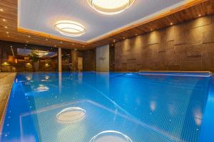 Piscina di Hotel Kaprunerhof o nelle vicinanze