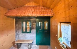 Ảnh trong thư viện ảnh của Stunning Home In Velika Jamnicka With Sauna ở Pisarovina +8 ảnh