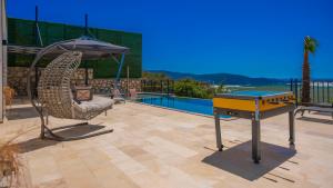 Swimmingpoolen hos eller tæt på Conservative Villa in Nature - Uzumlu, Kalkan
