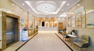 Ο χώρος του λόμπι ή της ρεσεψιόν στο GreenTree Inn Jiaxing ZhongHuan South Road Zhonggang City Express Hotel