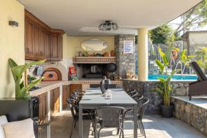 Φωτογραφία από το άλμπουμ του Villa Kirivangio with Pool & SPA στο Τσερνόμπιο +40 φωτογραφίες