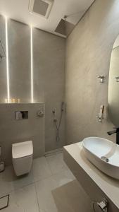 Koupelna v ubytování شقة مخدومة خاصة