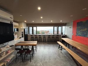 Μια τηλεόραση ή/και κέντρο ψυχαγωγίας στο Jiufen Mountain Stay