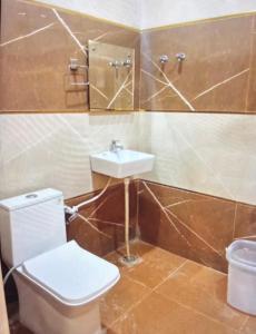 Φωτογραφία από το άλμπουμ του Shree Radha inn σε Ayodhya