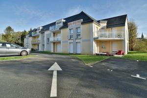 Το κτήριο όπου στεγάζεται  το διαμέρισμα