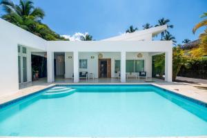 Swimmingpoolen hos eller tæt på Luxury villa in Beersheba, beautiful beach