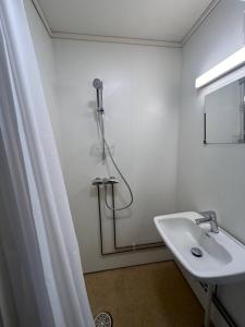 Koupelna v ubytování Bømlo Hybel