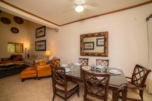 Χώρος καθιστικού στο Veranda 6C - 3 bdr 3 bath