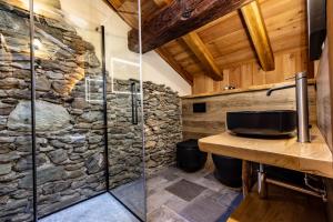 Η κουζίνα ή μικρή κουζίνα στο Domaine Valleise - Wine & Rooms