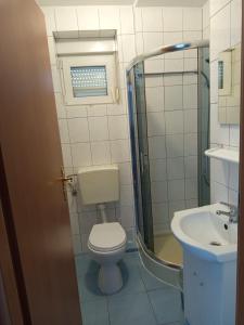 Et badeværelse på Willa Górskie Zacisze