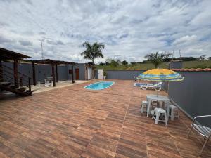 Bazén v ubytování Pousada Fernandes nebo v jeho okolí